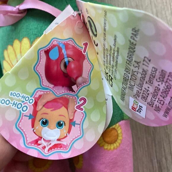 Cry Babies Tiny Cuddles  - Picture 4 of 7